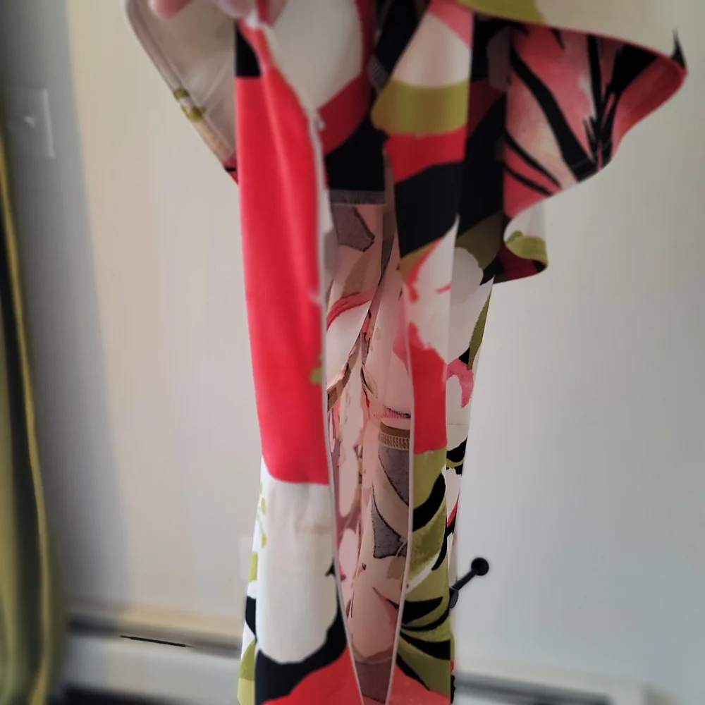 NWT HALSTON Floral Printed Asymmetric Ruffle  Black Red Size 14 - Picture 5 of 10